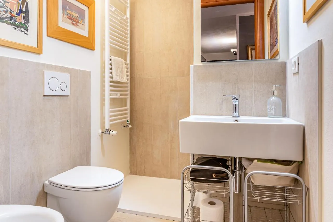 Piccola Venezia Canal View Charming Flat Livorno