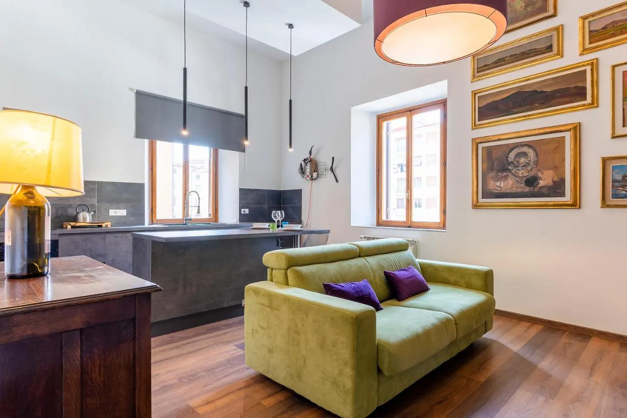 Piccola Venezia Canal View Charming Flat Livorno Italy